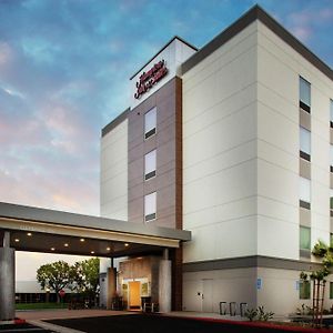 Hampton Inn & Suites Irvine/Orange County Airport